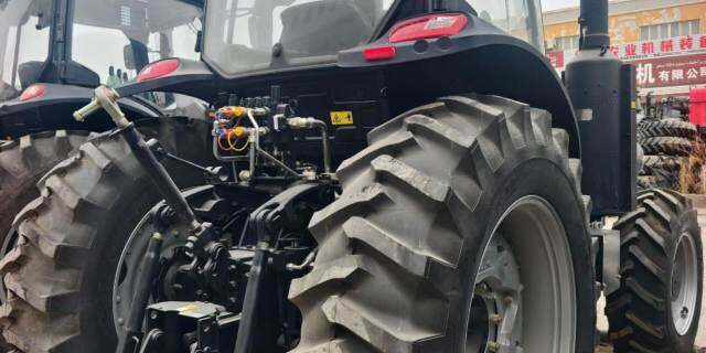 雷沃M1604-5R(G4)拖拉机