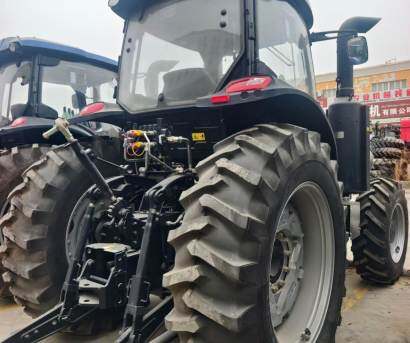 雷沃M1604-5R(G4)拖拉机