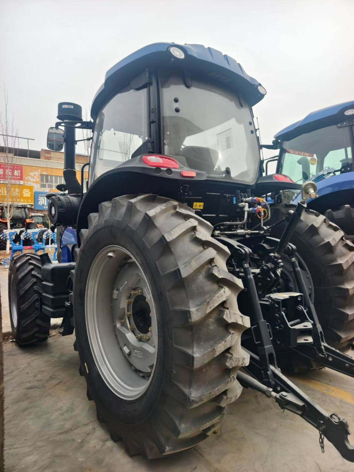 雷沃M1604-5R(G4)拖拉机