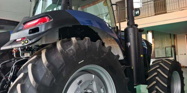 雷沃M2204-7RP1拖拉机