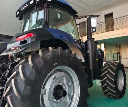 雷沃M2204-7RP1拖拉机