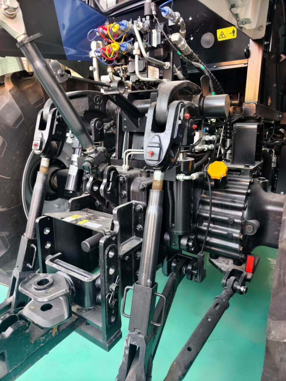 雷沃M2204-7RP1拖拉机