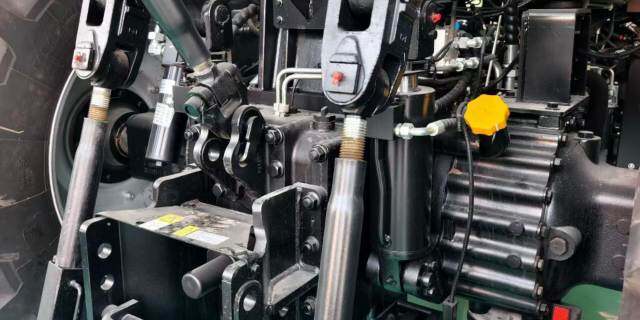 雷沃M2204-7RP1拖拉机