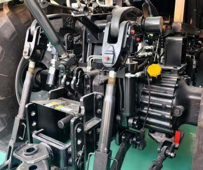 雷沃M2204-7RP1拖拉机