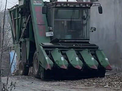 乐为农4YZQ-4B四行茎穗兼收玉米收割机