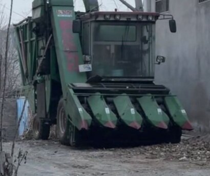 乐为农4YZQ-4B四行茎穗兼收玉米收割机