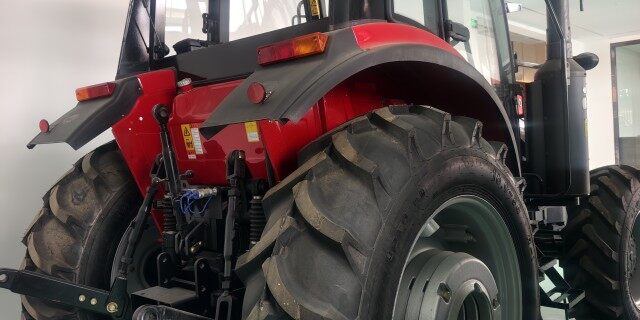 东方红LX904(G4)拖拉机