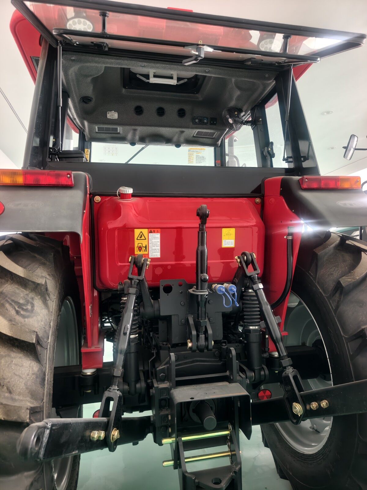 东方红LX904(G4)拖拉机