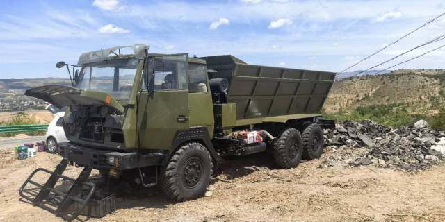 陕汽2153改装撒粪车