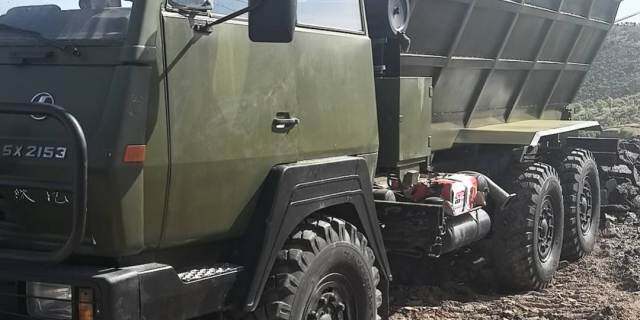 陕汽2153改装撒粪车