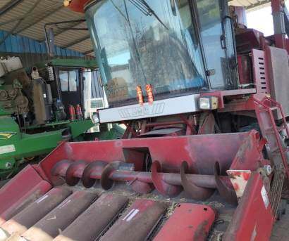 勇猛4YZ-5G玉米收割机