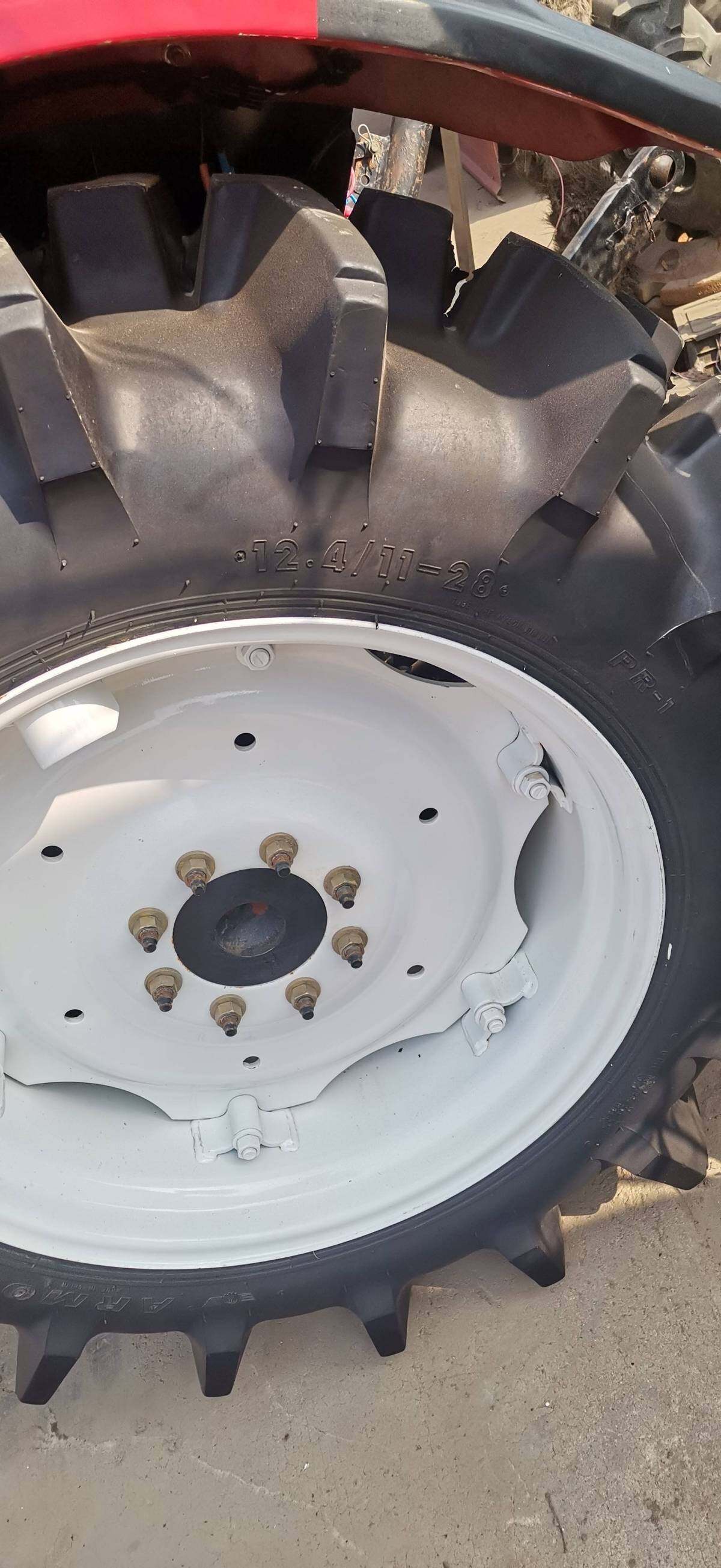 东方红ME704-N拖拉机