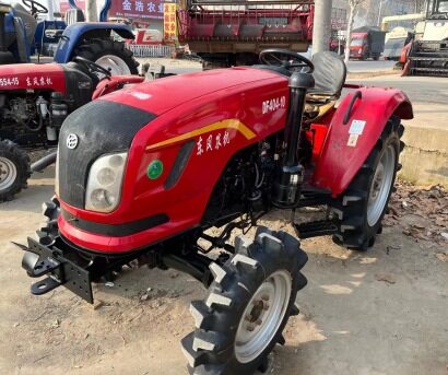 東風(fēng)DF404-10輪式拖拉機(jī)