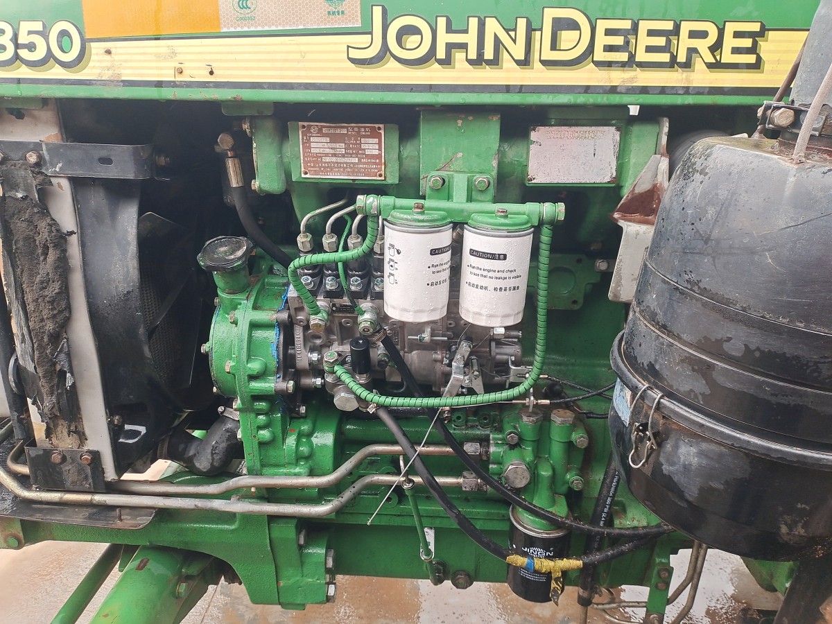 约翰迪尔5-850H轮式拖拉机