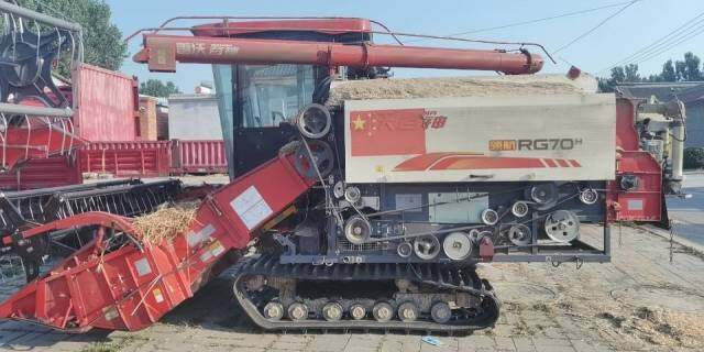 雷沃谷神RG70谷物联合收获机