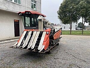 久保田4LBZ-172B(PRO888GM)(G4)半喂入履带式收割机