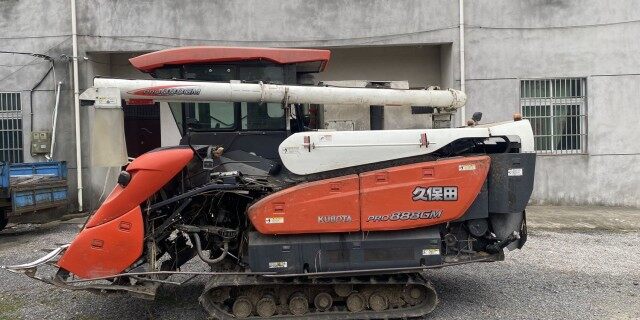 久保田4LBZ-172B(PRO888GM)(G4)半喂入履带式收割机