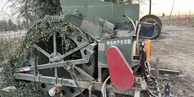 石河子广兴4ZGJT-1500打瓜捡拾脱籽机