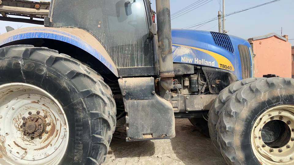 纽荷兰T8040拖拉机