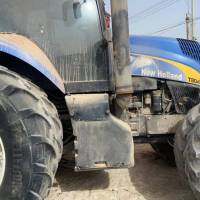 紐荷蘭T8040拖拉機