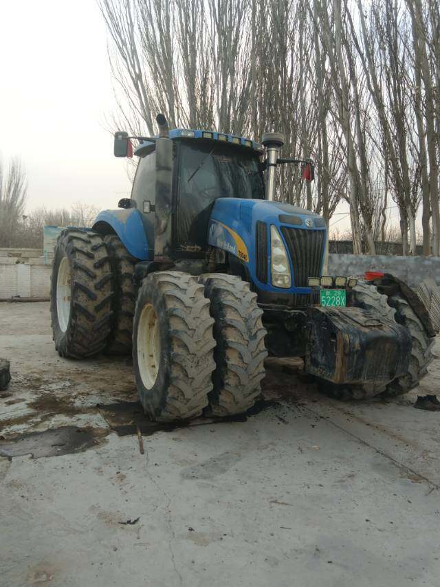 纽荷兰T8040拖拉机