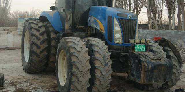 纽荷兰T8040拖拉机