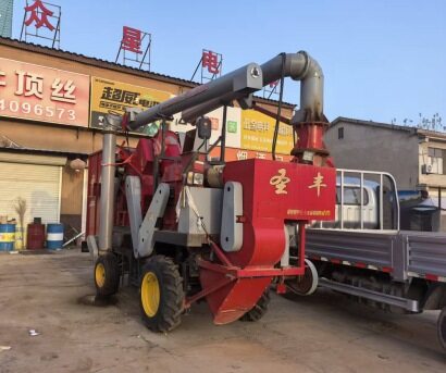 圣丰自吸式玉米打棒机