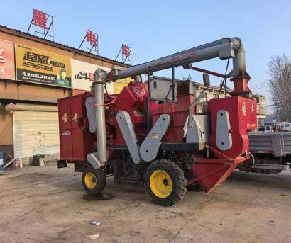 圣丰自吸式玉米打棒机