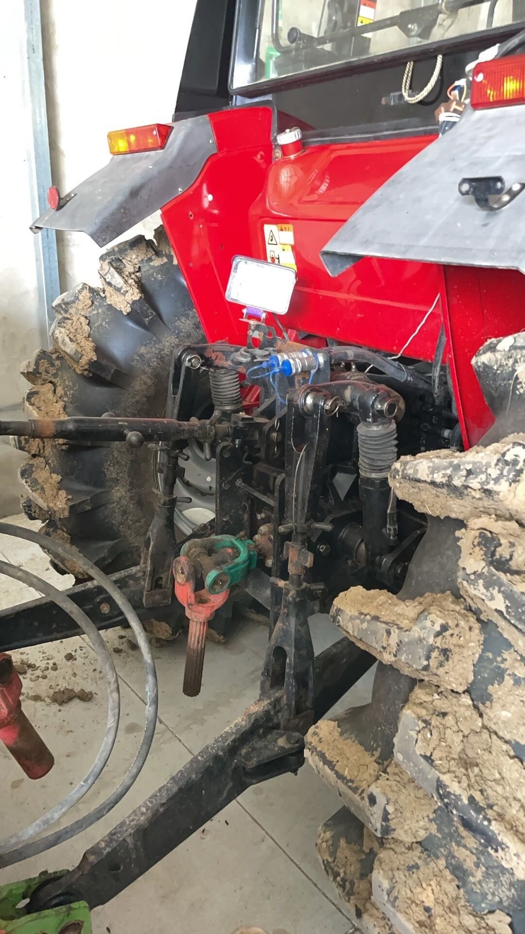 东方红LY1304D拖拉机