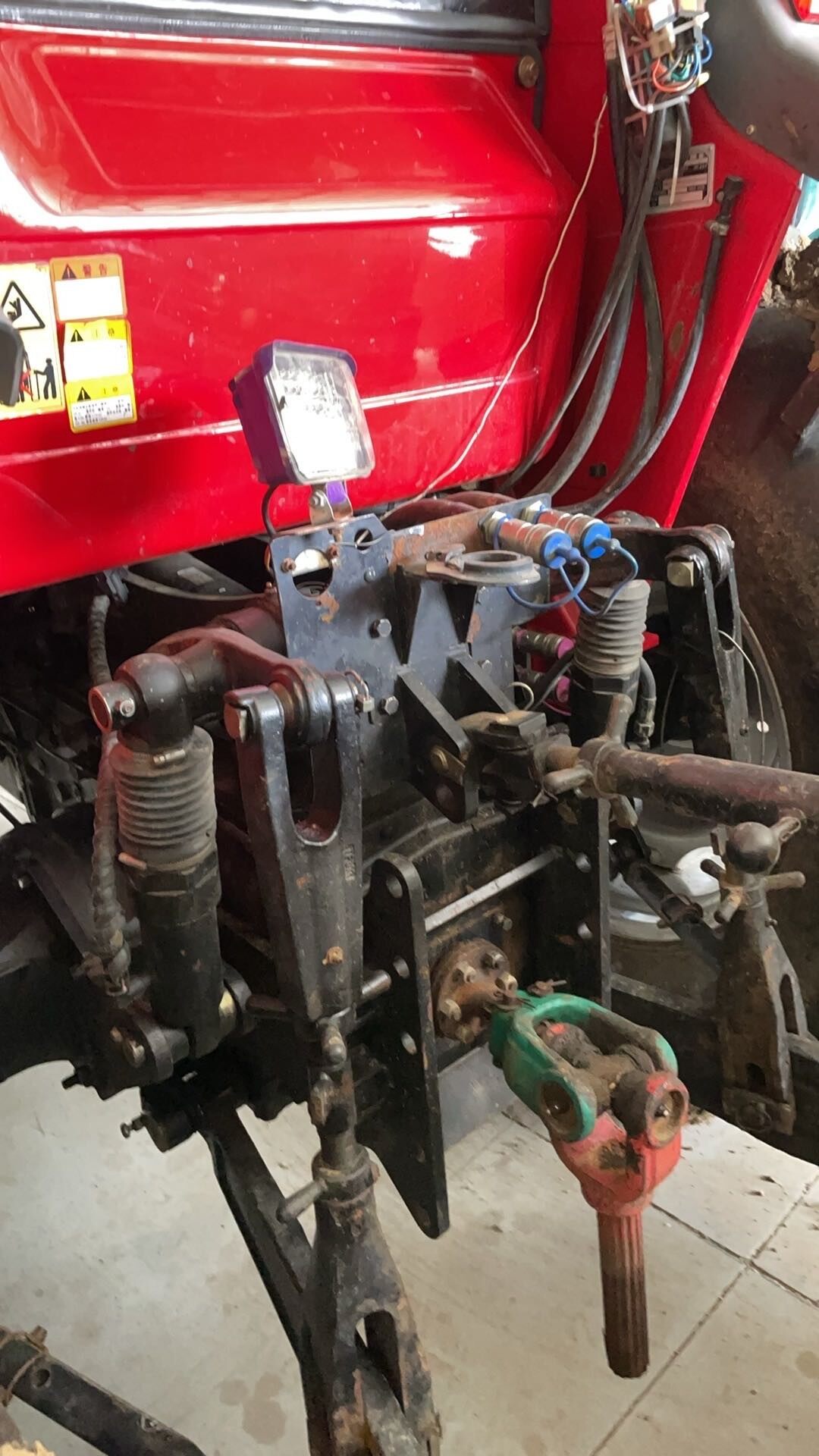 东方红LY1304D拖拉机