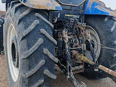 二手纽荷兰1404拖拉机