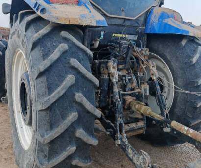 纽荷兰1404拖拉机