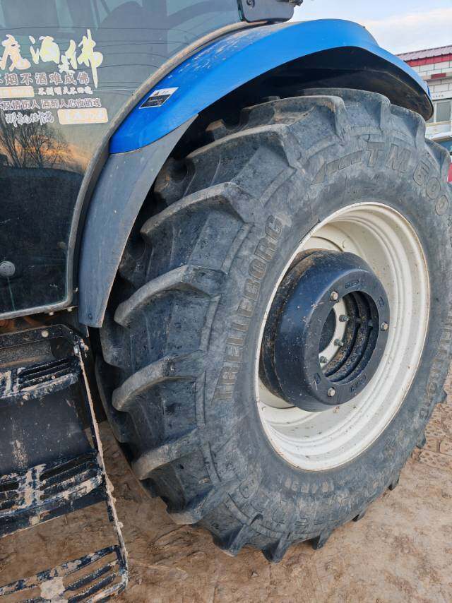 纽荷兰1404拖拉机
