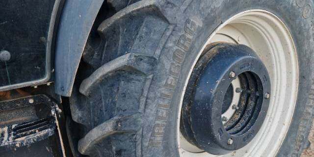 纽荷兰1404拖拉机