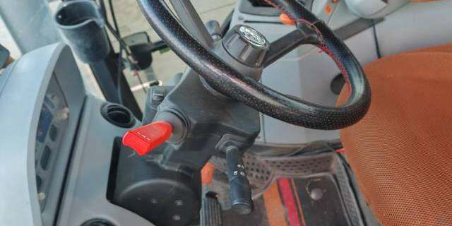 纽荷兰1404拖拉机