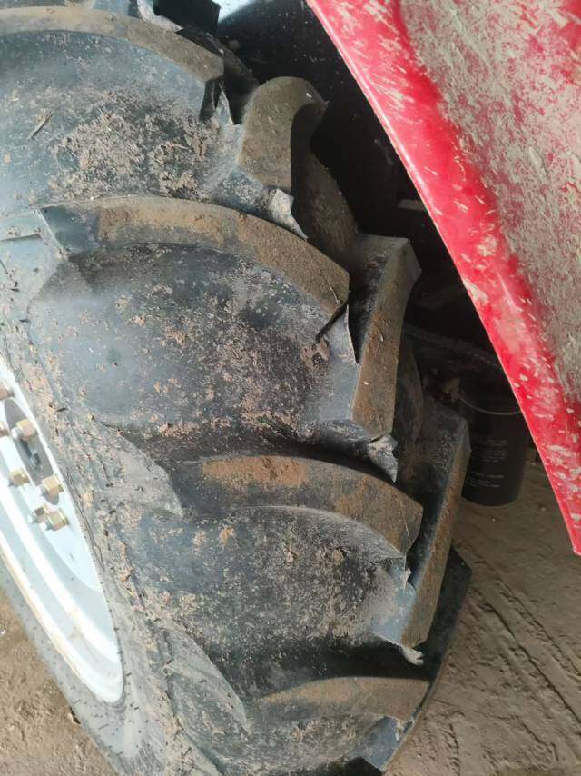 东方红LX1800拖拉机