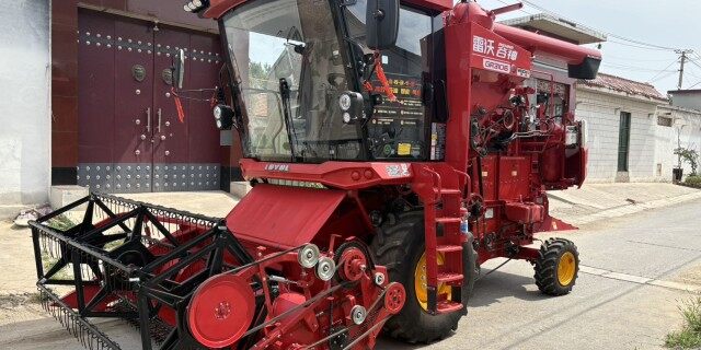 福田雷沃gr3106小麦机