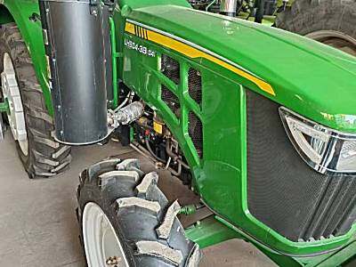 二手约翰迪尔804-3B拖拉机