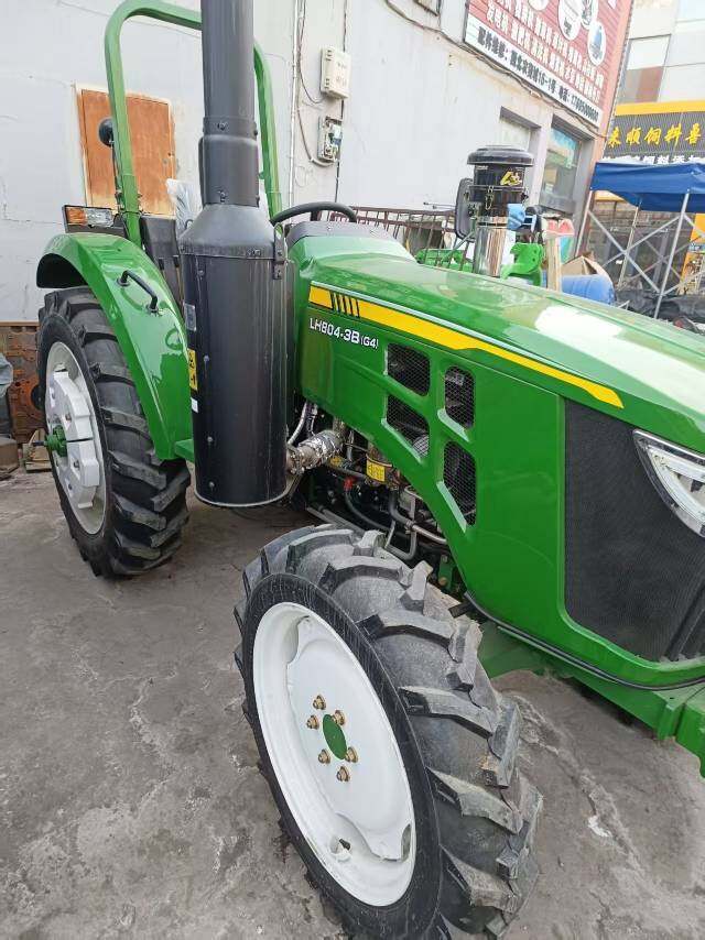 约翰迪尔804-3B拖拉机