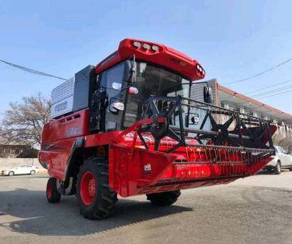 中联收获款新疆AT100谷物联合收获机