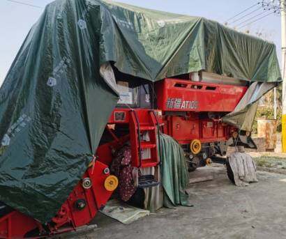 中联收获款新疆AT100谷物联合收获机