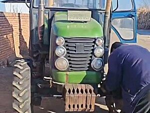 中联耕王704拖拉机