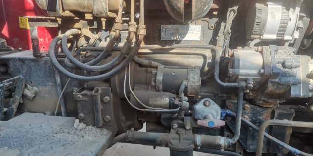 东方红WE304拖拉机