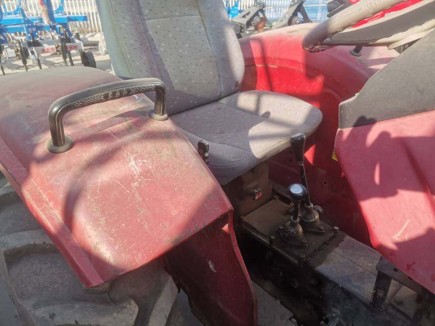 东方红WE304拖拉机