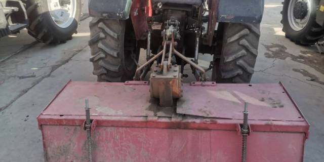 东方红WE304拖拉机