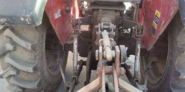 东方红WE304拖拉机