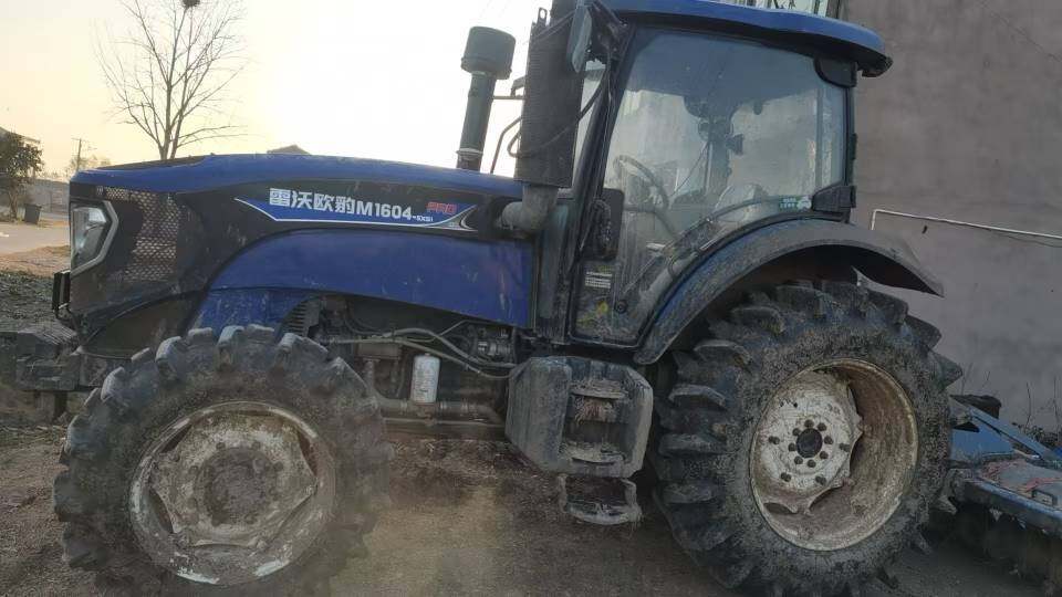 雷沃M1604-5XS1拖拉机