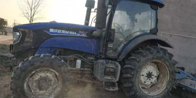 雷沃M1604-5XS1拖拉机