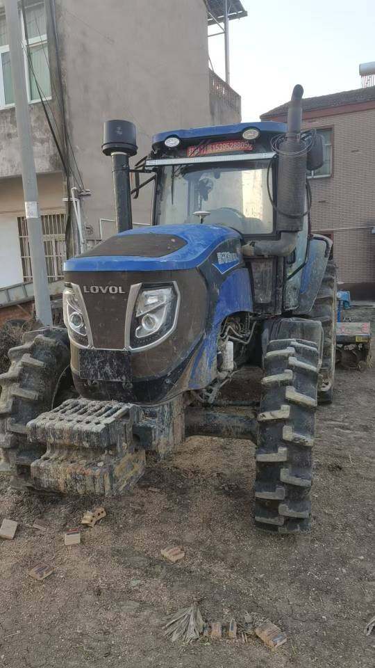 雷沃M1604-5XS1拖拉机