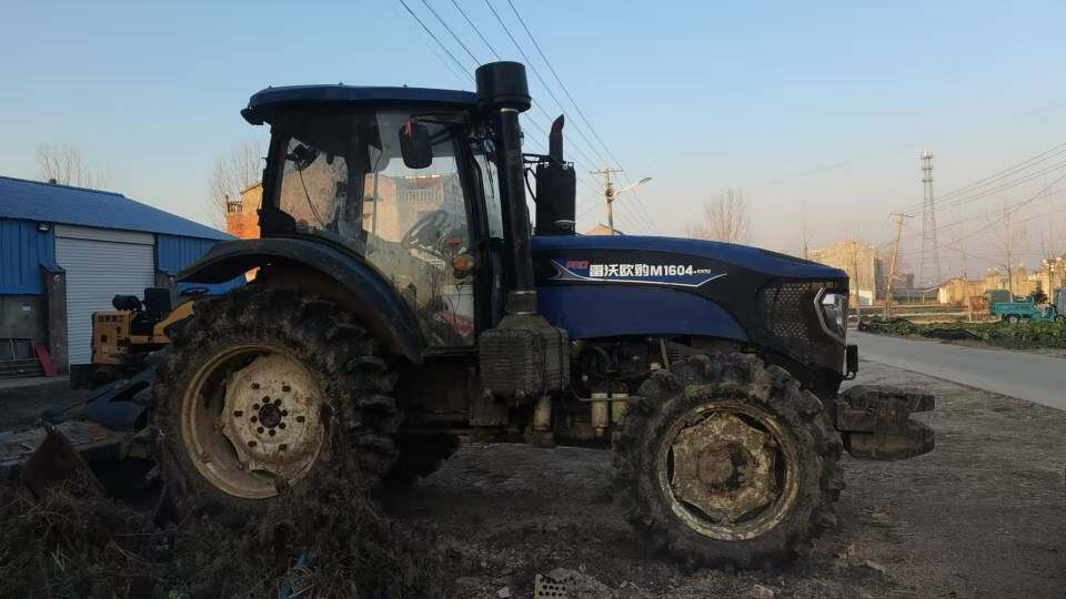 雷沃M1604-5XS1拖拉机
